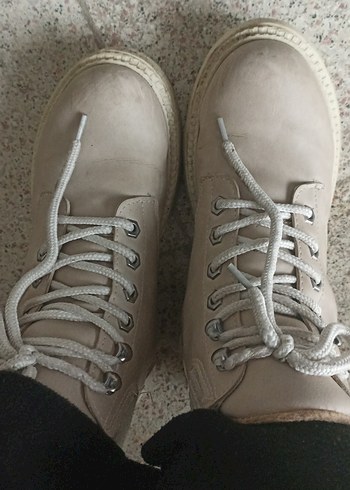 Bej Süet Bağcıklı Kadın Dolgu Topuk Bot - Görsel 2