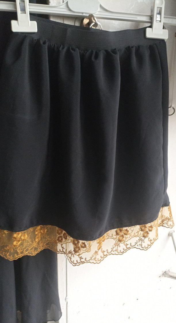 Kız Çocuk Siyah Volanlı Etek - Görsel 3