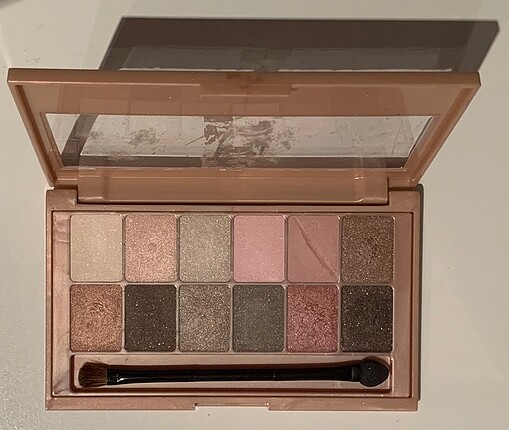 MAYBELLINE THE BLUSHED NUDES FAR PALETİ