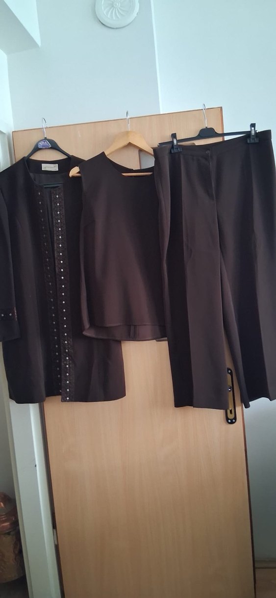 Kahverengi Uzun Kadın Takım Elbise - Görsel 4