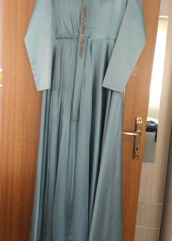 Uzun Kollu Gri Saten Elbise - Görsel 2