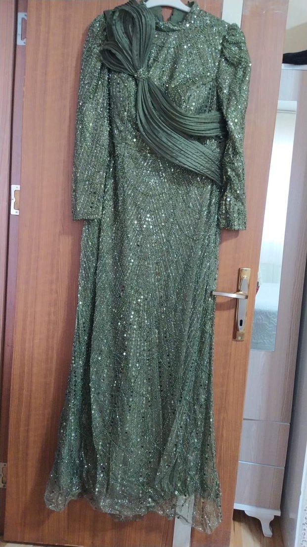 Haki Drapeli Balık Desenli Uzun Abiye Elbise - Görsel 3