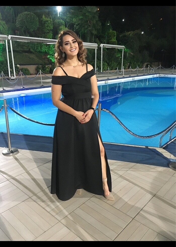 Askılı yırtmaçlı elbise - Görsel 2