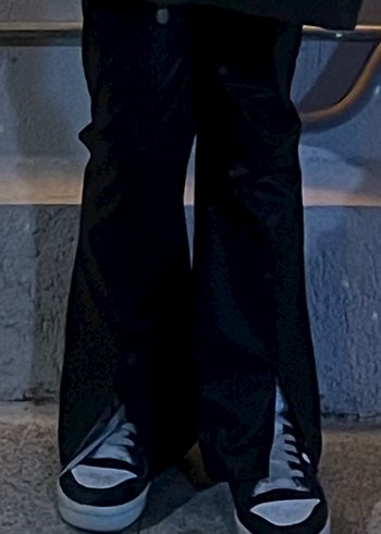 Kız çocuk Siyah Deri Bol Kesim Pantolon - Görsel 2