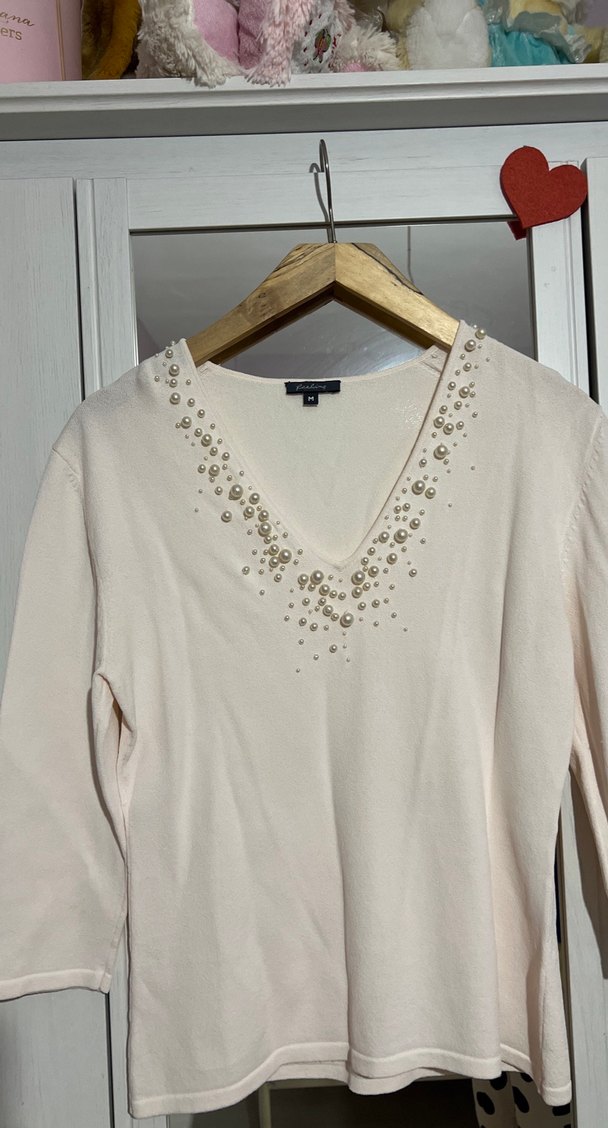 Boncuk İşlemeli V Yakalı Bej Kadın Bluz - Görsel 2