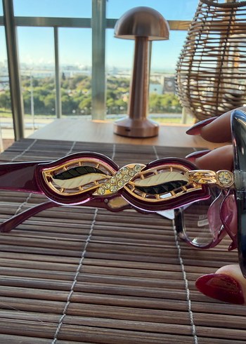 Bordo Mürdüm Kemer Detaylı Kadın Güneş Gözlüğü - Görsel 3