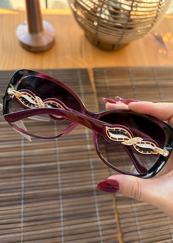 Bordo Mürdüm Kemer Detaylı Kadın Güneş Gözlüğü - Görsel 5