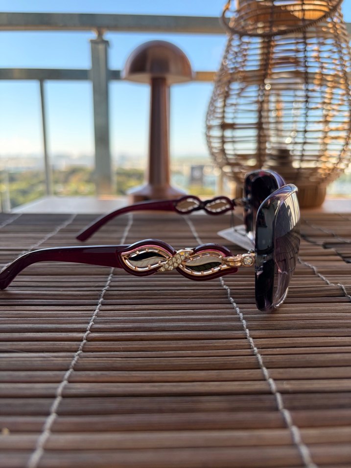 Bordo Mürdüm Kemer Detaylı Kadın Güneş Gözlüğü - Görsel 2