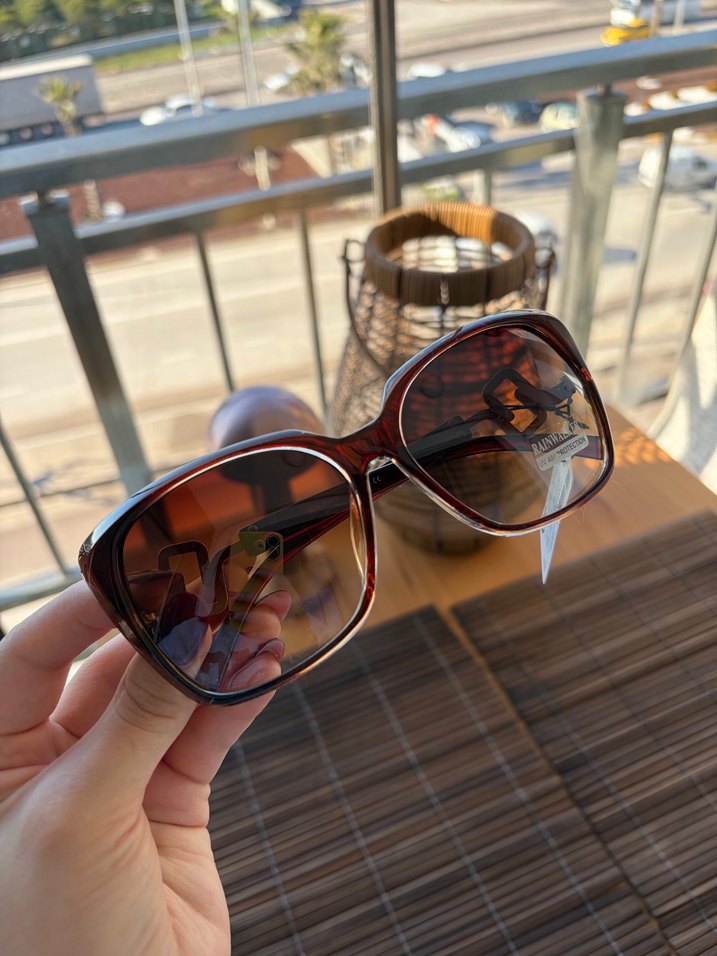 Kahverengi Tokalı Kadın Güneş Gözlüğü - Görsel 4