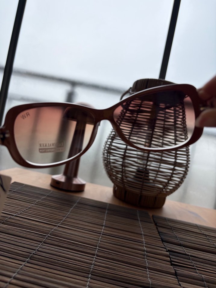 Parlak Kahverengi Çerçeveli Kadın Güneş Gözlüğü - Görsel 3