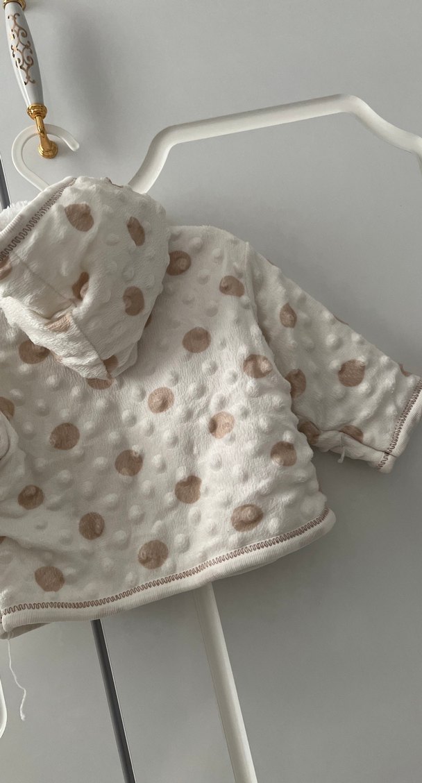 Kız Çocuk Beyaz Kapüşonlu Sıcak Ceket - Görsel 3