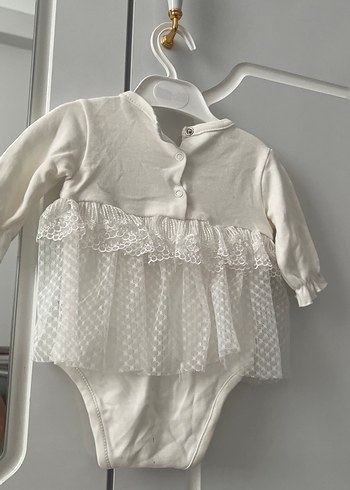 Beyaz Dantel Detaylı Uzun Kollu Kız Elbisesi - Görsel 2