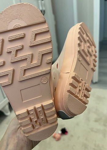 Kız Çocuk Pembe Kuğu Desenli Yağmur Çizmesi - Görsel 3