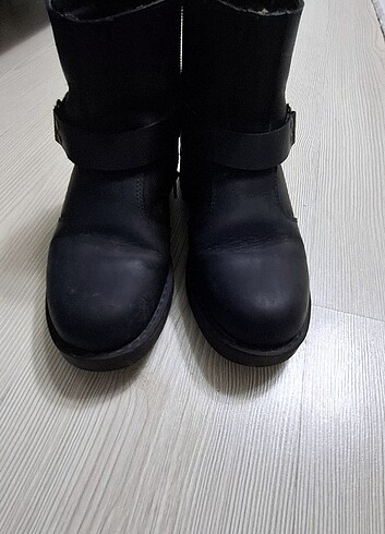 Zara Kısa Bot