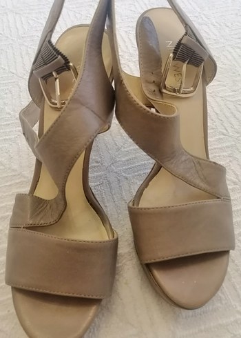 Nine West ürünü