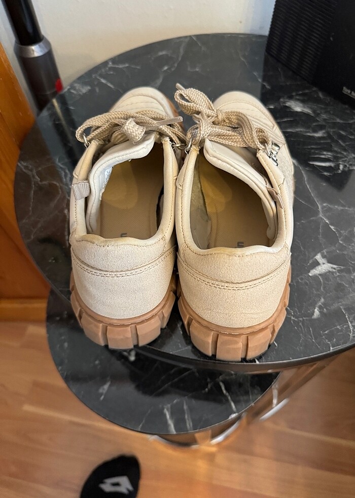 Şık spor ayakkabı - Görsel 3