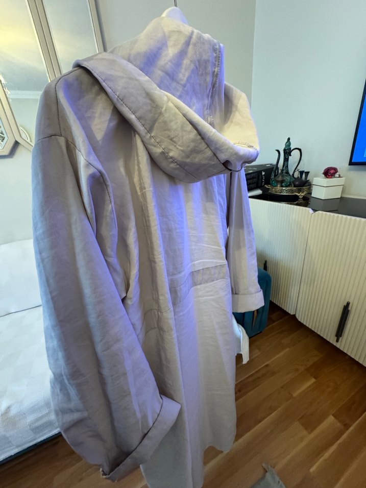 Düğmeli Bej Uzun Keten Kadın Trençkot - Görsel 5