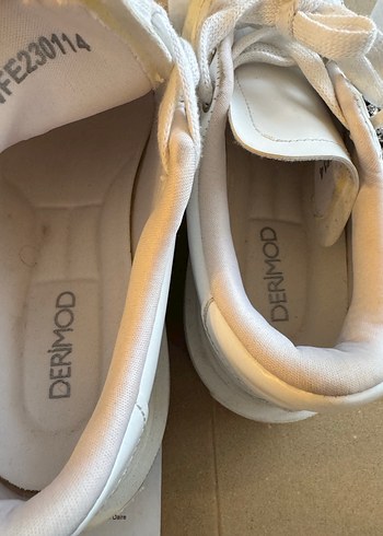 Beyaz Bağcıklı Kadın Spor Ayakkabı - Görsel 4