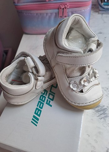 Kız Bebek Beyaz Cırtlı İlk Adım Ayakkabısı - Görsel 4