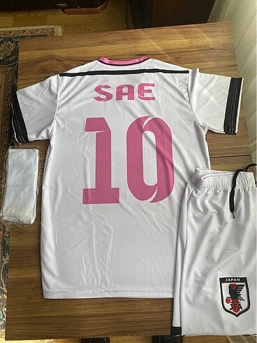 L, Japon, SAE, 10