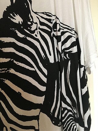 44 Beden Büyük beden zebra desenli tshirt
