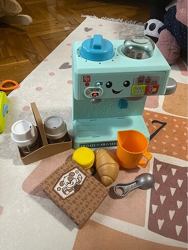 Fisher price kahve yapmayı öğreniyorum