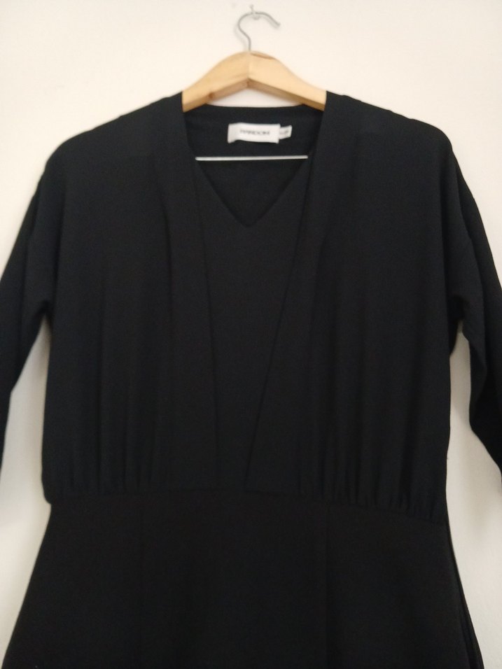 Siyah V-Yaka Midi Elbise - Görsel 2