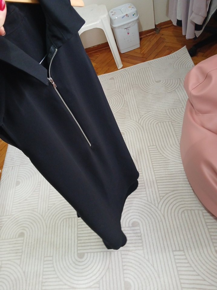 Fermuarlı Yüksek Yakalı Siyah Uzun Elbise - Görsel 3