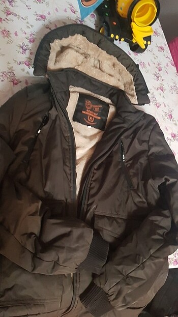 Içi kürklü mont 