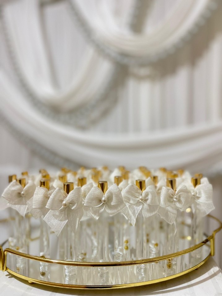 Beyaz Fiyonk Detaylı Kalem - Görsel 2