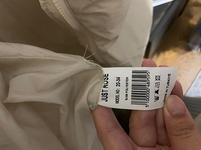 m Beden ten rengi Renk Bershka şişme mont