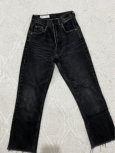 Zara straight jean