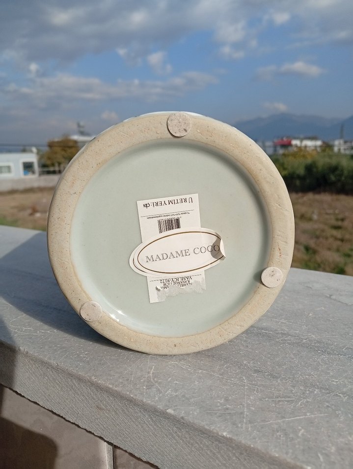 Gri desenli beyaz seramik vazo - Görsel 2