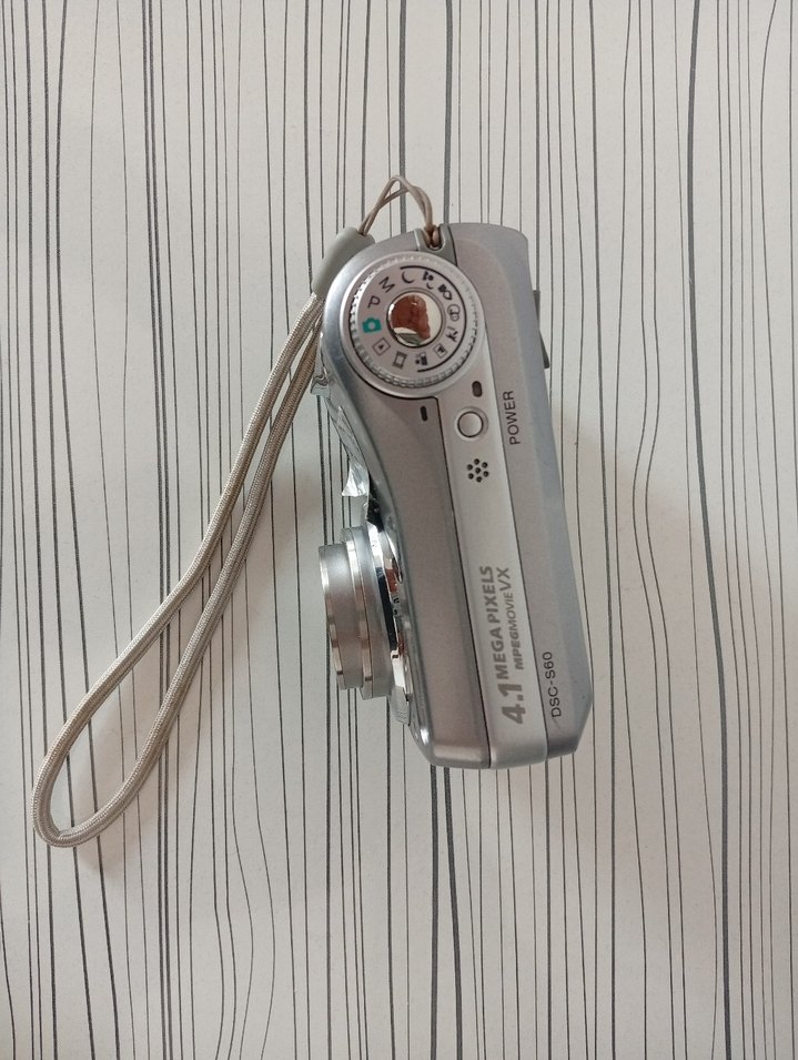 Sony Carl Zeiss Lens Dijital Kamera - Görsel 2