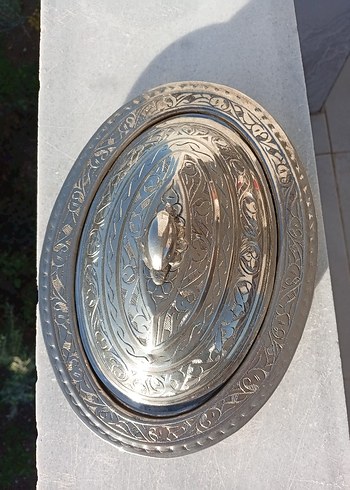 İşlemeli Parlak Beyaz Tabak ve Kapak - Görsel 2