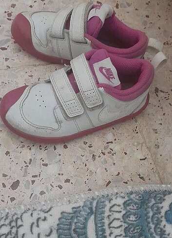 Nike kız çocuk spor ayakkabı 