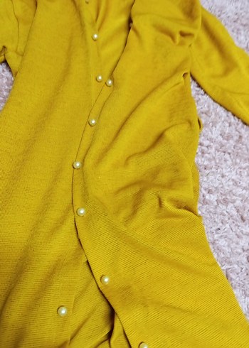 Sarı Uzun Düğmeli Hırka - Görsel 2