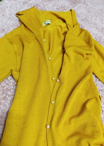 Sarı Uzun Düğmeli Hırka - Görsel 3