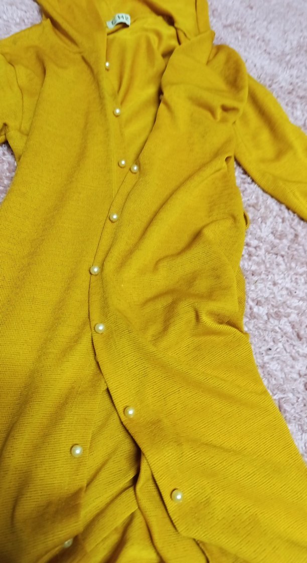 Sarı Uzun Düğmeli Hırka - Görsel 2