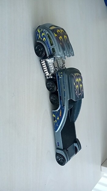 Hot wheels tek araç taşımalı tır
