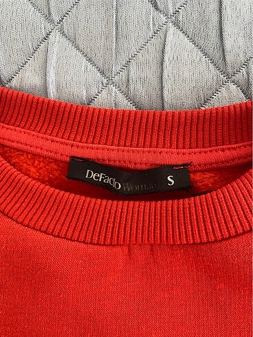 Defacto sweatshirt