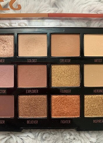 Maybelline Maybelline Nudes of New York far paleti