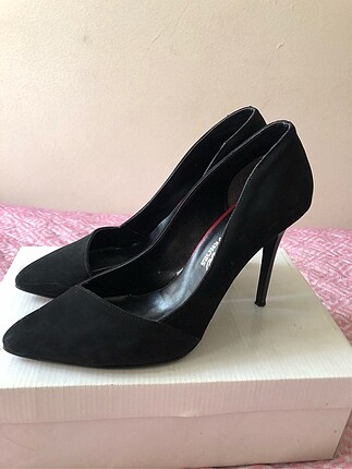 Siyah stiletto