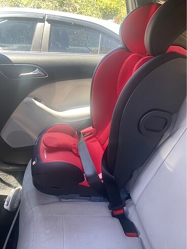 15-36 kg Beden kırmızı Renk Çocuk oto koltuğu 15-36 kg isofix li Babyplus marka