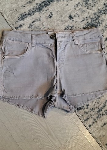 Gri Düğmeli Kadın Mini Denim Şort