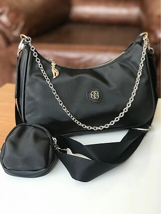 Siyah Prada model çanta