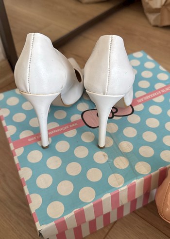 Beyaz mat deri  Topuklu Kadın Stiletto - Görsel 3