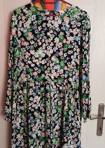 H&M çiçekli elbise - Görsel 2