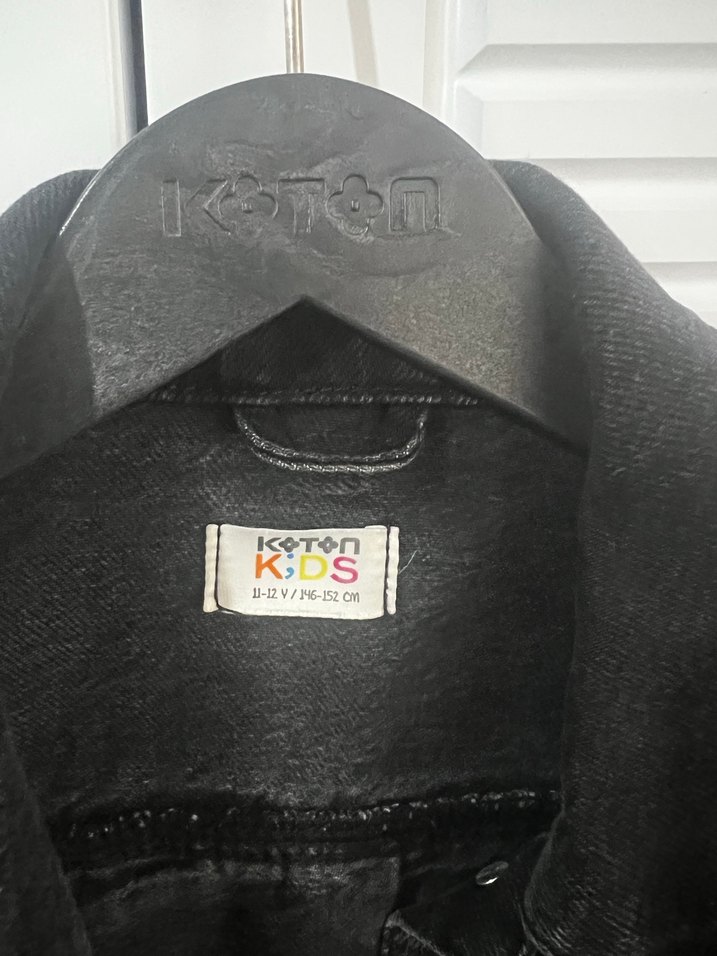 Siyah Düğmeli kız çocuk Kot Ceket - Görsel 3