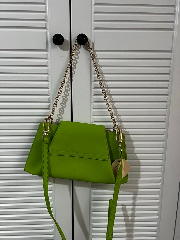 Zincir Detaylı Yeşil Deri Çanta - Görsel 2